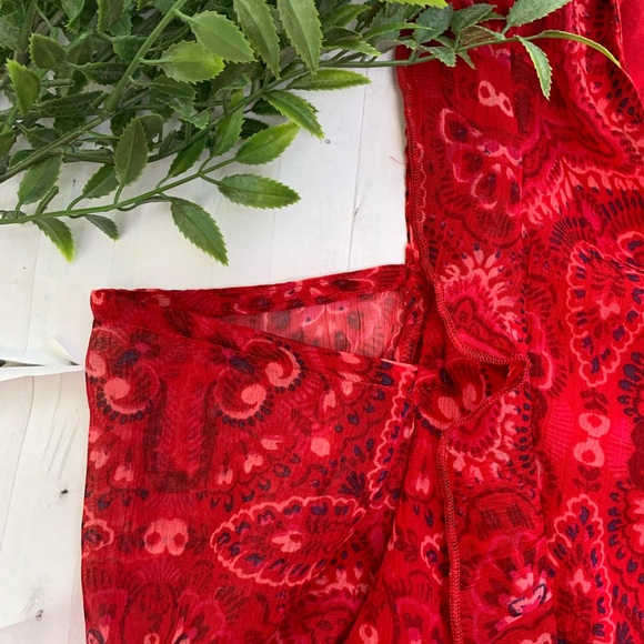 Bell Sleeve Cold-Shoulder Boho Patterned Blouse - Picture 6 of 8